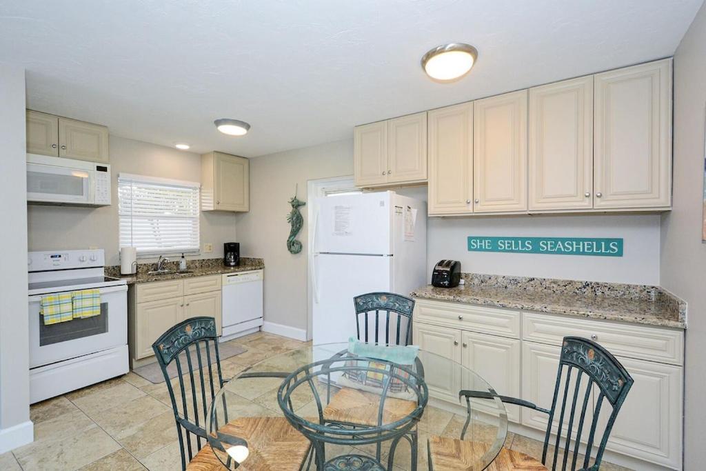 Canal 309 - Right In Siesta Key Village! Dış mekan fotoğraf