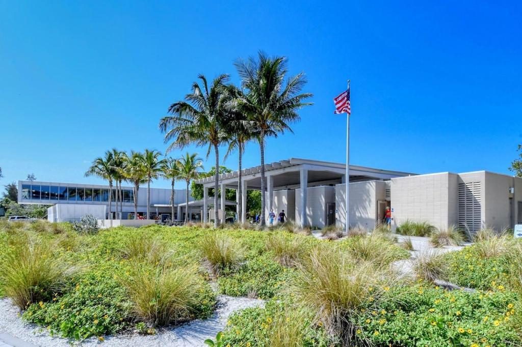 Canal 309 - Right In Siesta Key Village! Dış mekan fotoğraf
